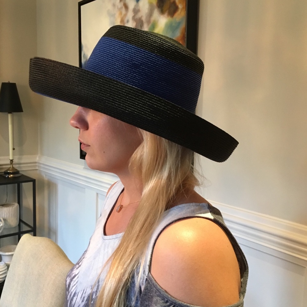 Ladies straw hat